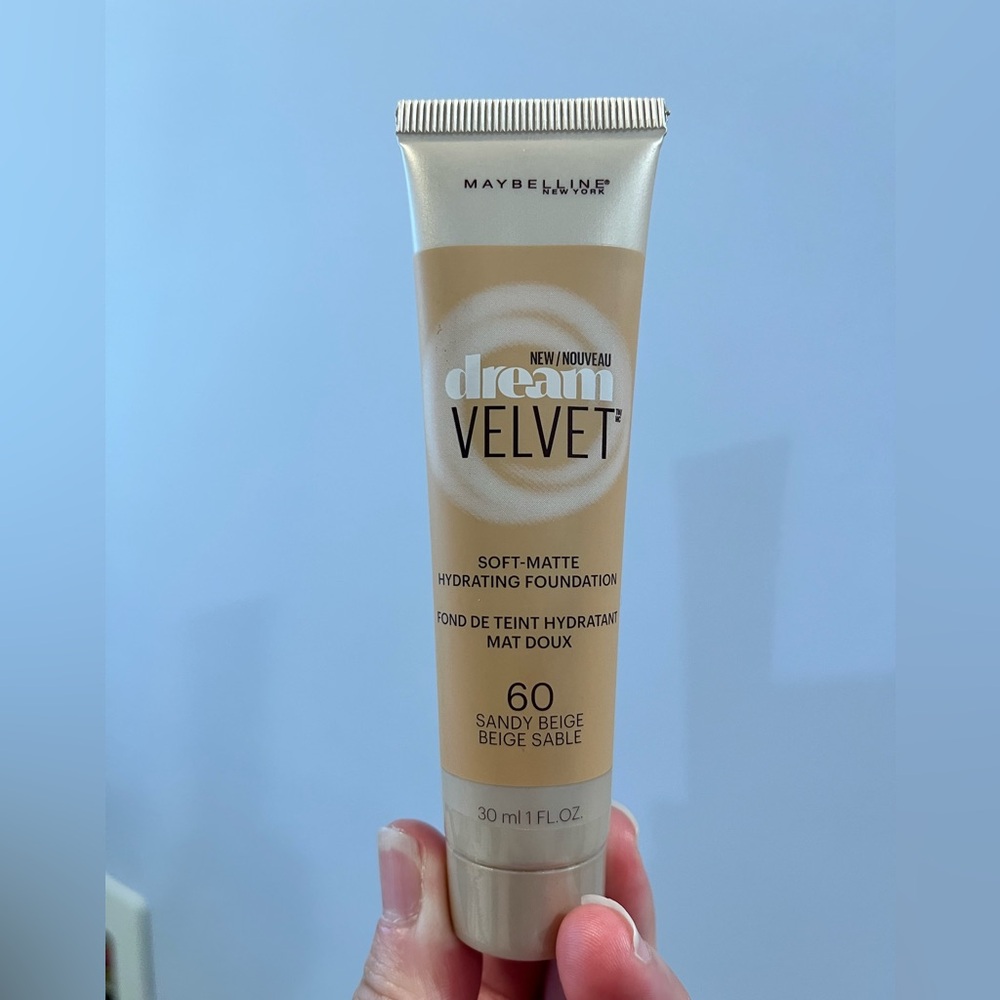 Maybelline Dream Velvet Foundation - Sandy Beige